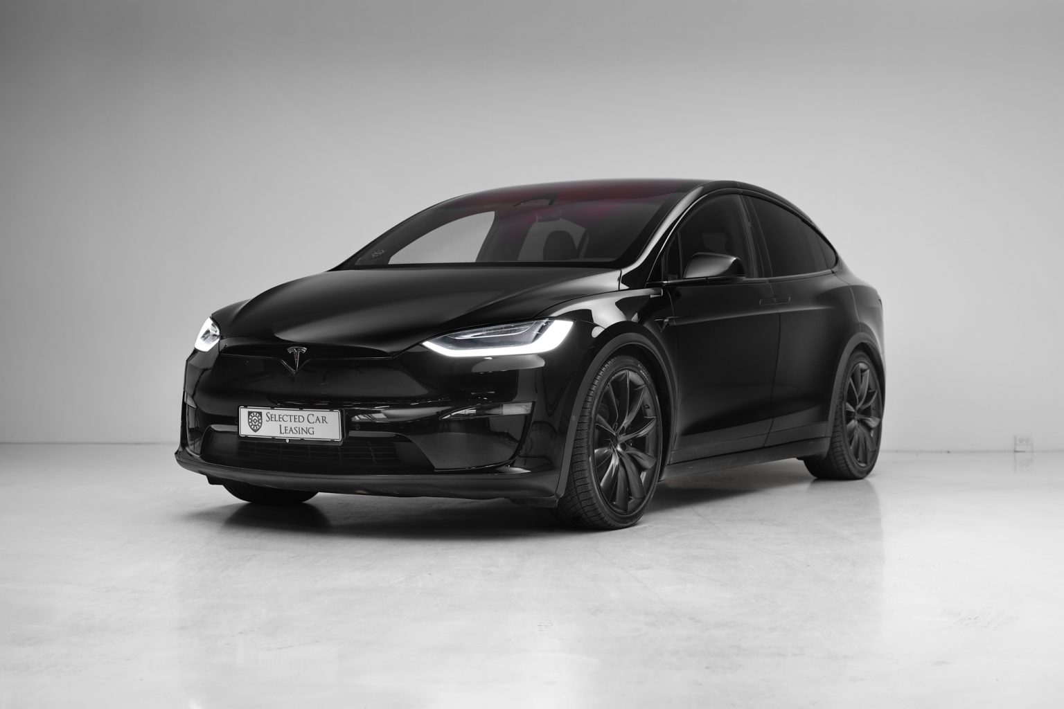 Tesla model X i Selected Car Leasing showroom