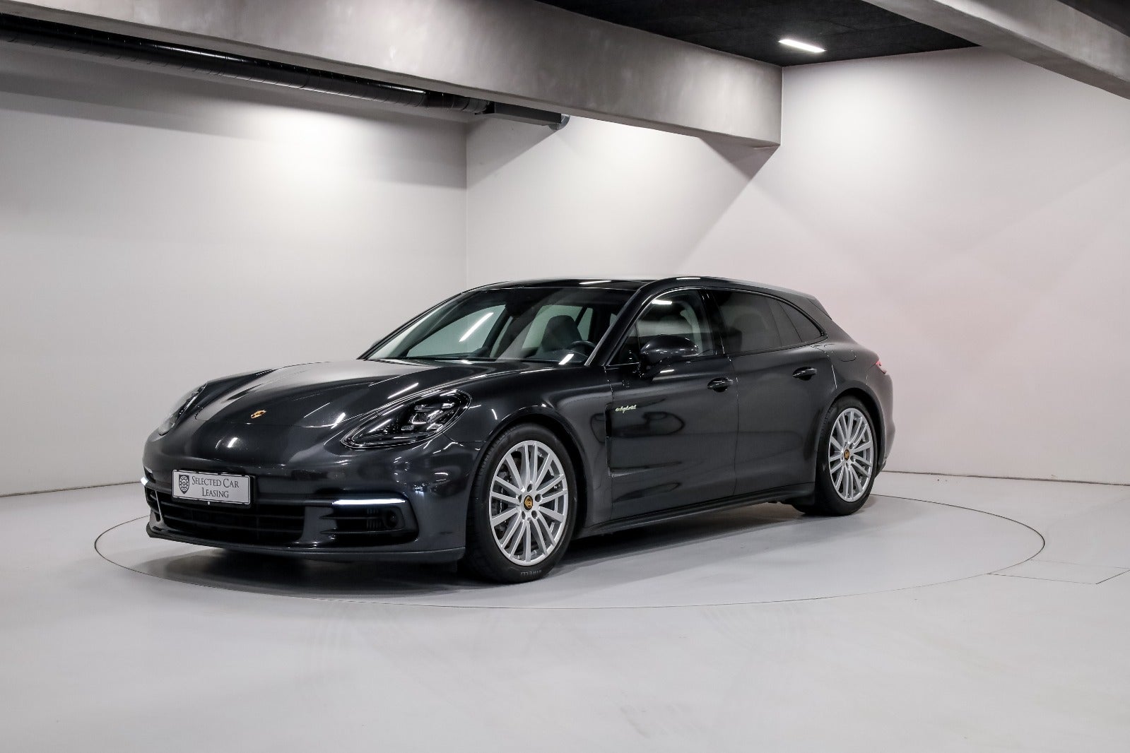 Porsche Panamera 4 2,9 E-Hybrid Sport Turismo PDK | Selected Car Leasing