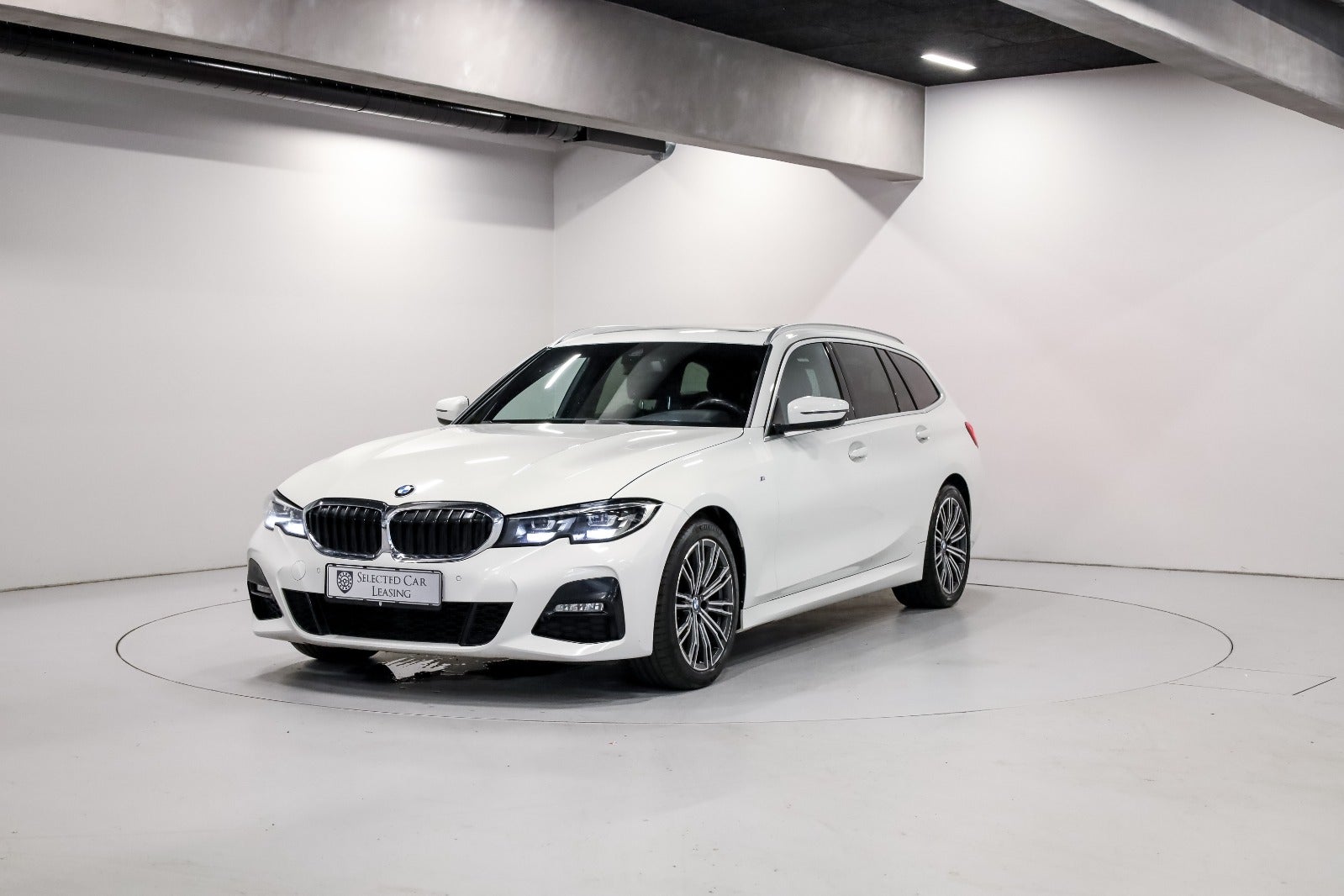 BMW 320d 2,0 Touring M-Sport xDrive aut. | Selected Car Leasing
